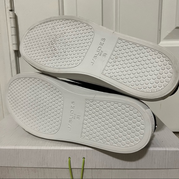 LAST CHANCE ⚫️ NWOT J/SLIDES 6.5 Metallic Sneakers ⚫️ - Picture 5 of 6